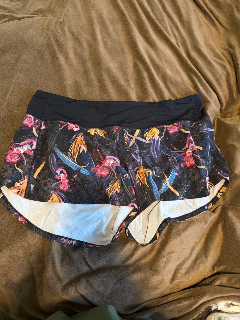 Lululemon Size 14 Black Floral Lined Running Shorts